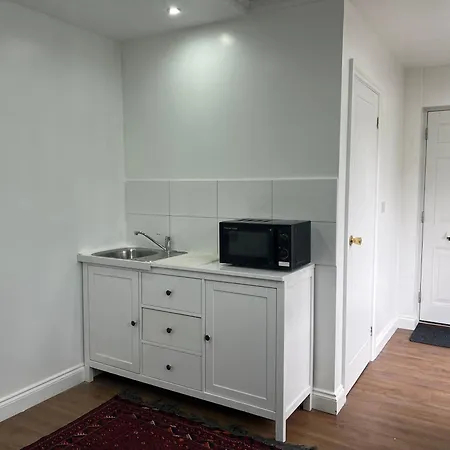 1 Bed Room & Bathroom Garden No Kitchen Stoke Poges Exterior photo