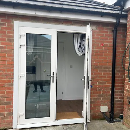 1 Bed Room & Bathroom Garden No Kitchen Stoke Poges Exterior photo