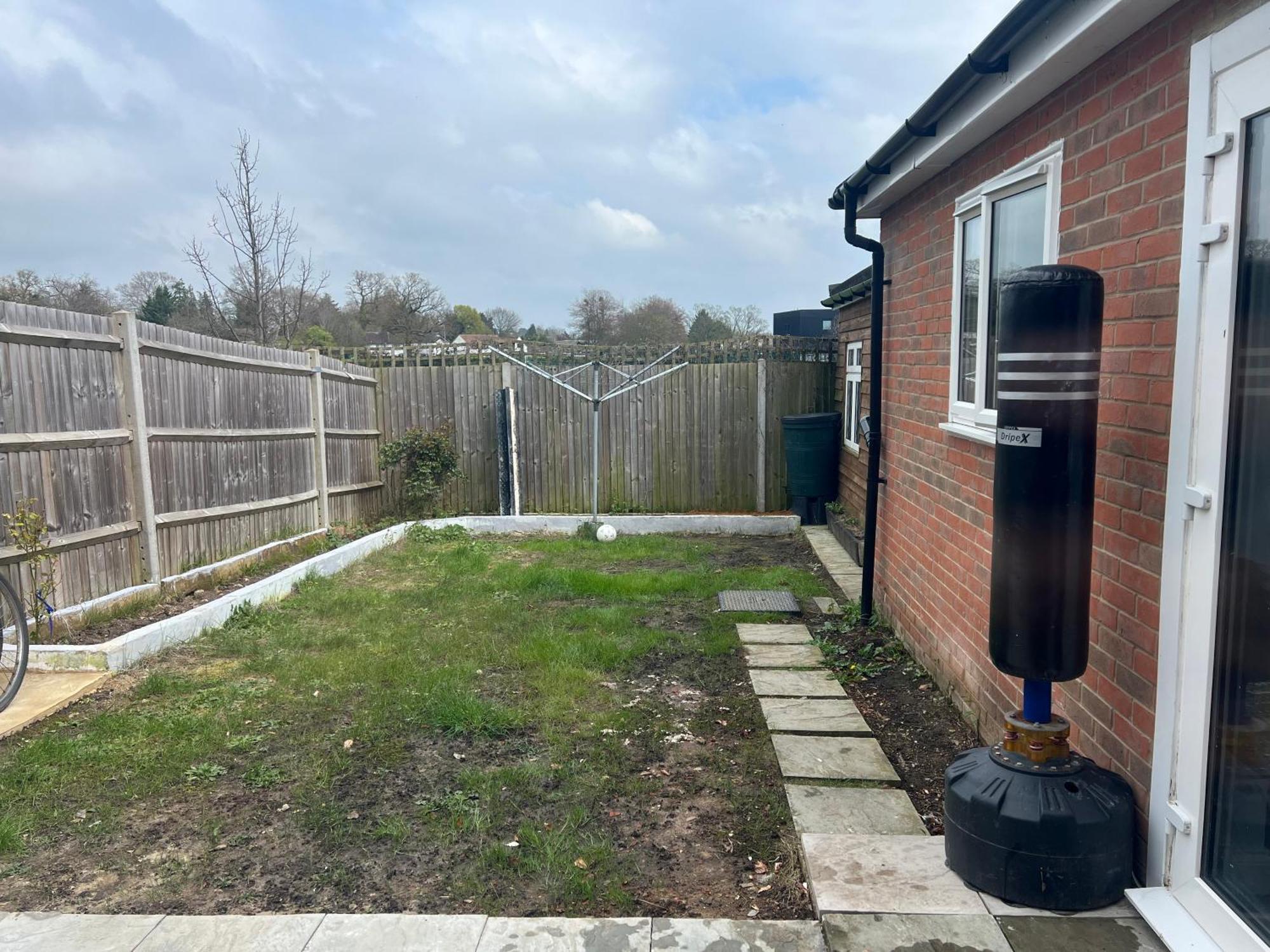1 Bed & Bathroom Garden No Kitchen *
